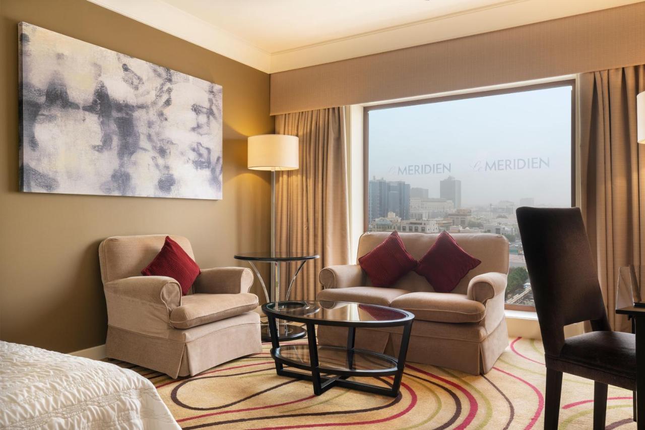 เลอ เมริเดียน เจดดาห์ Hotel ภายนอก รูปภาพ A room at the Westin Mumbai