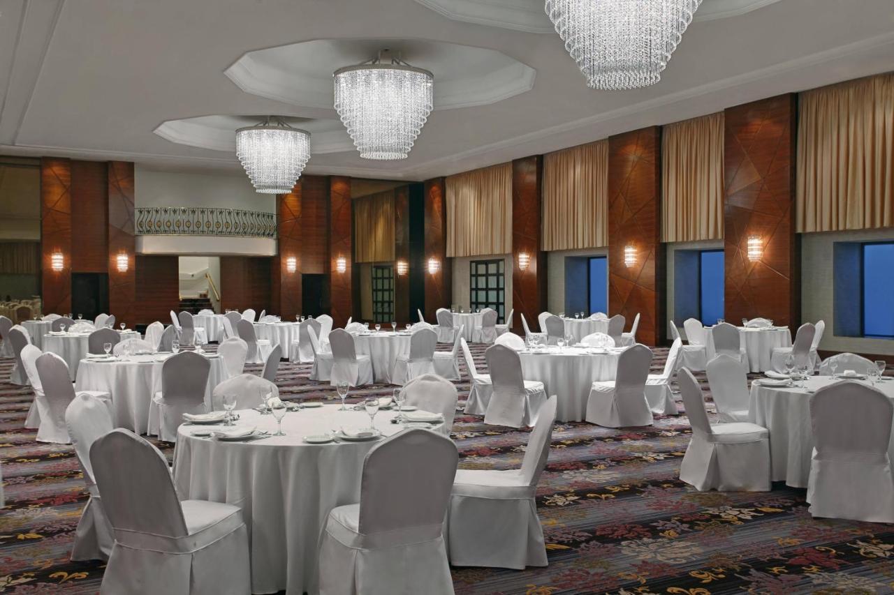 เลอ เมริเดียน เจดดาห์ Hotel ภายนอก รูปภาพ The Grand Ballroom