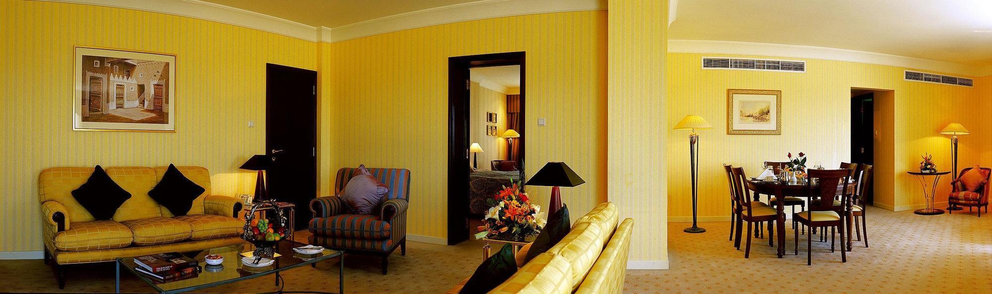 เลอ เมริเดียน เจดดาห์ Hotel ภายนอก รูปภาพ A suite at the hotel