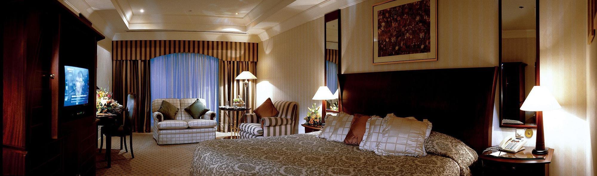 เลอ เมริเดียน เจดดาห์ Hotel ภายนอก รูปภาพ A room at the hotel