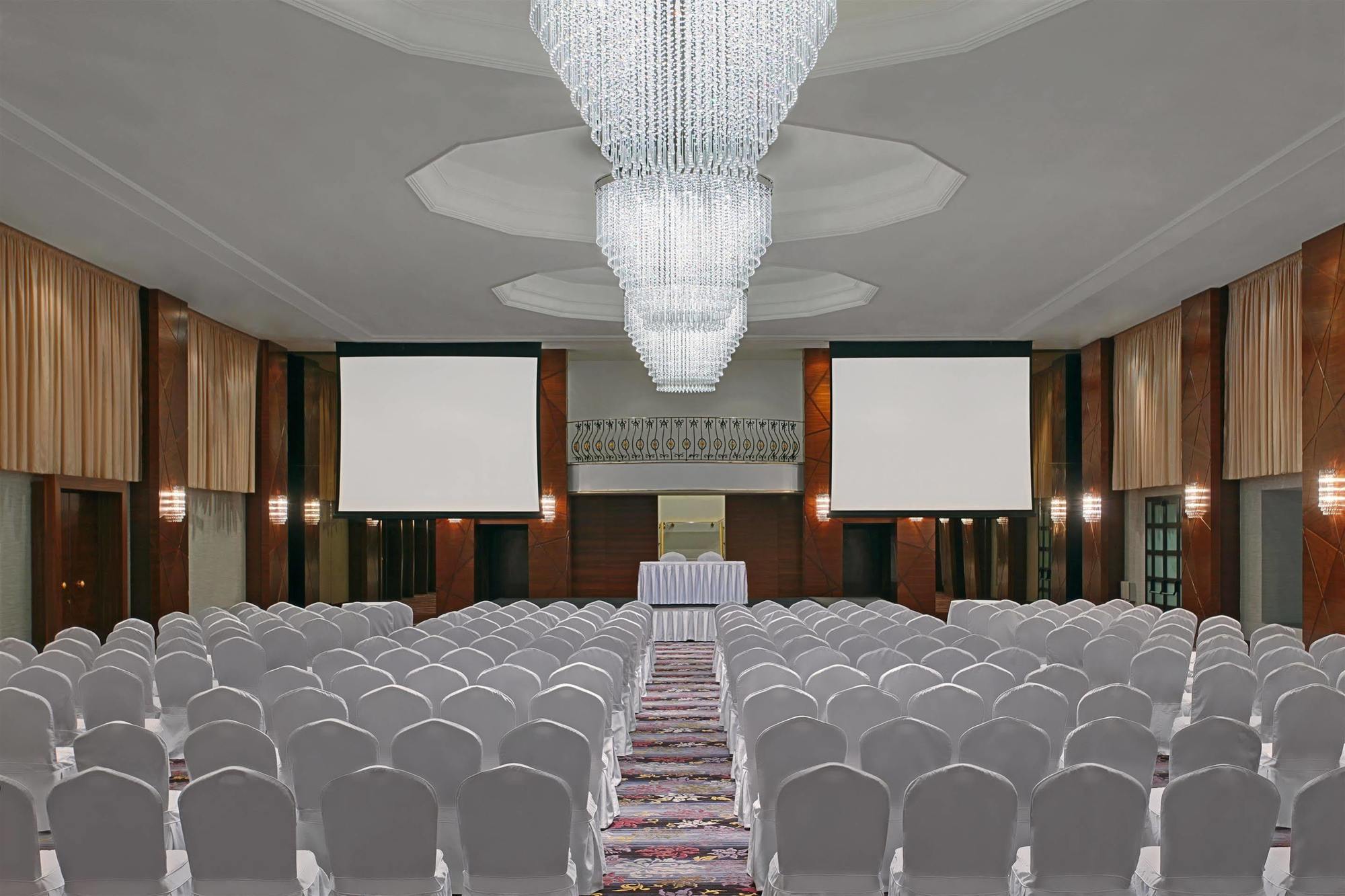 เลอ เมริเดียน เจดดาห์ Hotel ภายนอก รูปภาพ The Grand Ballroom